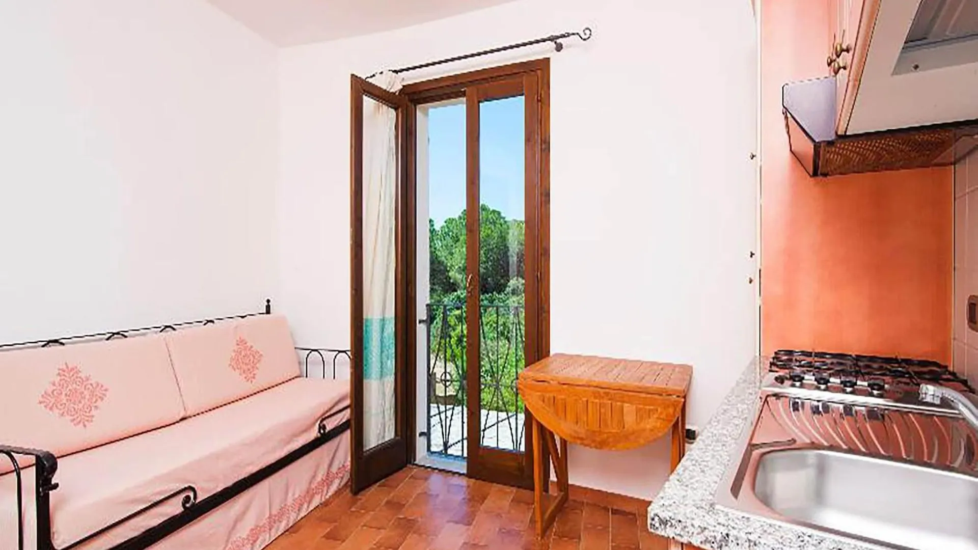 Apartment In Residence With Swimming Pool Villasimius 0*,  Italia